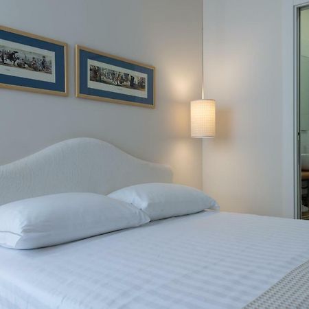 Pangsapuri 80 m² dengan 3 bilik tidur dan 2 bilik mandi peribadi di Plebiscito Naples Luaran gambar