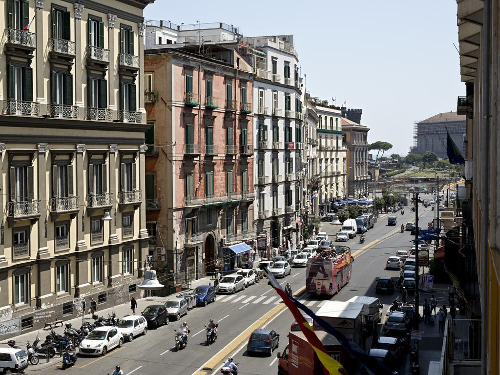 Pangsapuri 80 m² dengan 3 bilik tidur dan 2 bilik mandi peribadi di Plebiscito Naples Luaran gambar