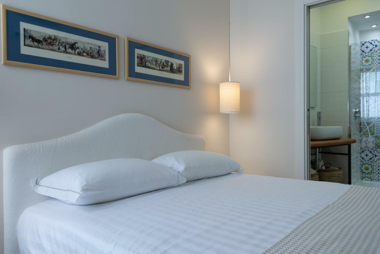 Pangsapuri 80 m² dengan 3 bilik tidur dan 2 bilik mandi peribadi di Plebiscito Naples Luaran gambar