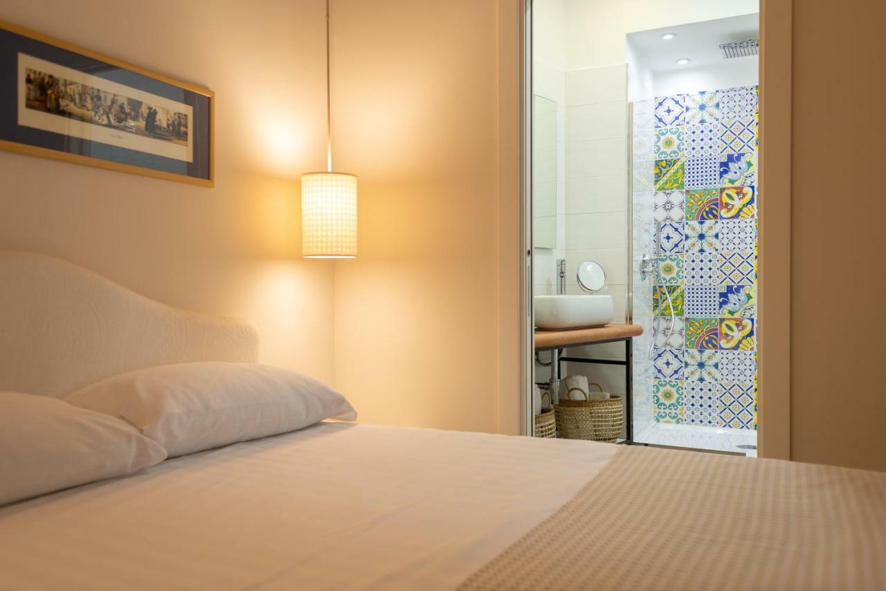 Pangsapuri 80 m² dengan 3 bilik tidur dan 2 bilik mandi peribadi di Plebiscito Naples Luaran gambar